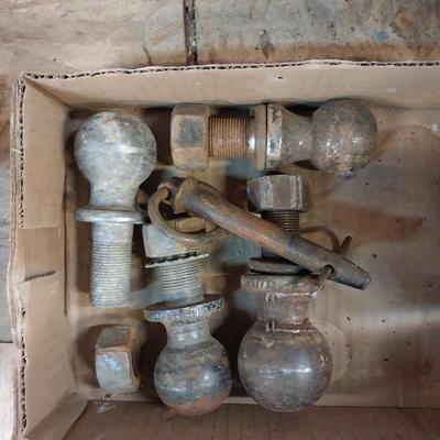 VARIETY OF HITCH BALLS