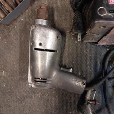 CRAFTSMAN 1/4'" SHEET SANDER-DRILL AND DRILL BITS