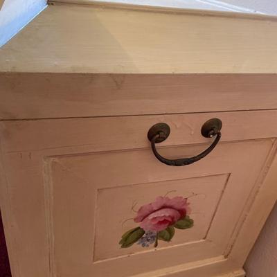 2 Floral chests