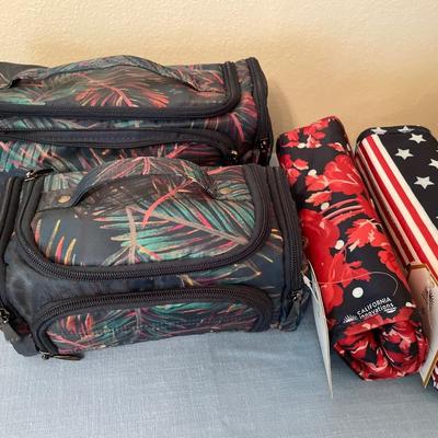 2 large tote bags & 2 insulated bags