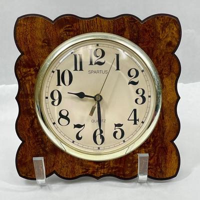 Vintage Spartus Quartz Faux Wood Wall Clock