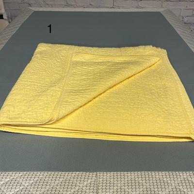Yellow Home Classics King Size Quilt