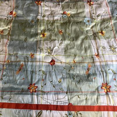 Better Homes and Garden Bedspread 82x90, Pillow and 2 Pillow Shams