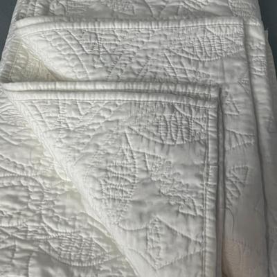 White Full/Queen Quilt