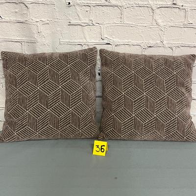 Geometric Set of Throw Pillows - 45cm x 45cm