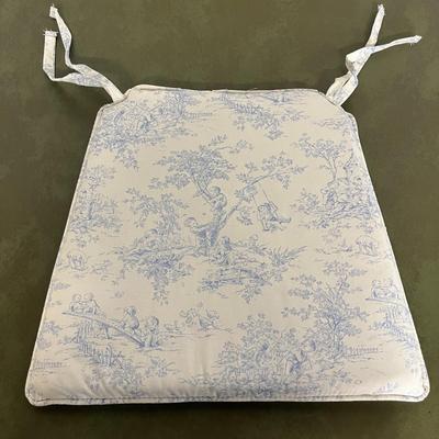 Beautiful Chair Set Covers with Ties