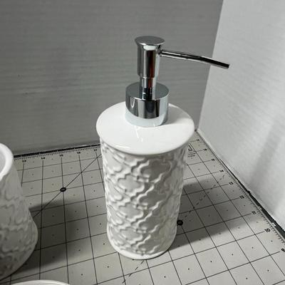 White Bathroom Accessory Set - Tissue Box, Soap Dispenser, Soap Dish and Cup