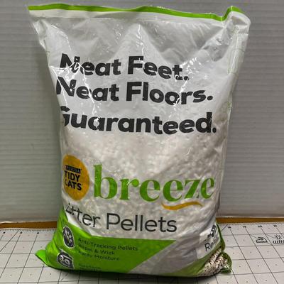 Breeze Cat Litter Pellets and Litter Box Liners 