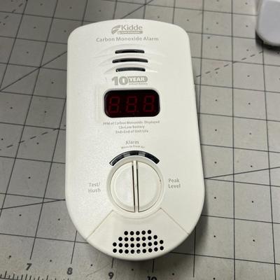 Kidde Brand Carbon Monoxide Detector and Nightlights