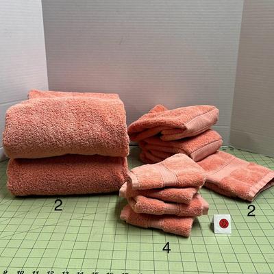 Plush Salmon-Colored Towel Set - Haven Brand