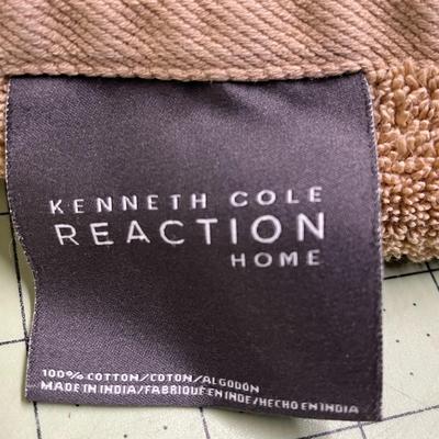 Tan Kenneth Cole Reaction Towel Set - 2 Bath towels and 2 Hand Towels