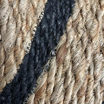 Beautiful Round Jute Rug - 5ft