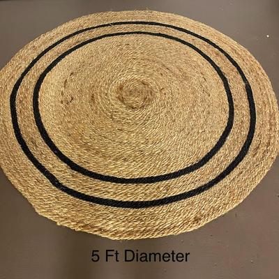 Beautiful Round Jute Rug - 5ft