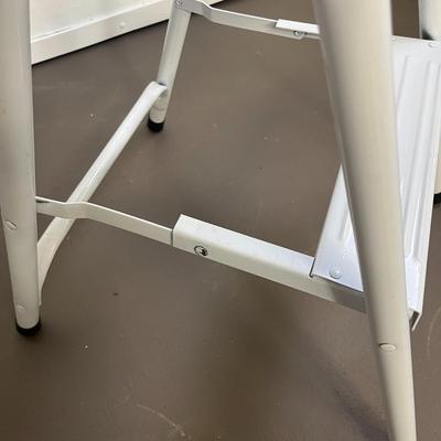 White Metal Foldable Step stool 