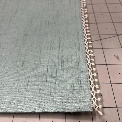 Set of 6 Placemats in Great Condition!