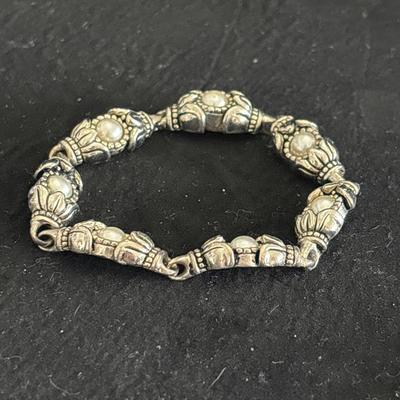 Vintage magnetic clasp silver tone bracelet