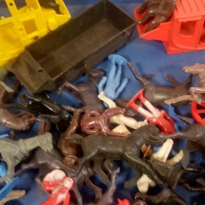 LOT 144 LARGE LOT OF VINTAGE FIGURES