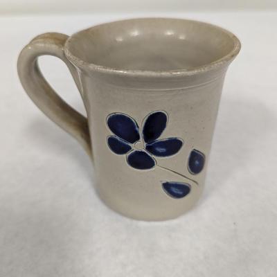 Williamsburg Pottery Mug