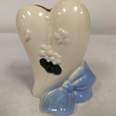 1940's Hull Ceramic Wall Pocket Vase Heart