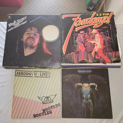 Lot of over 20 Vintage Vinyl Records.