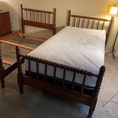 Pair of Antique Victorian Jenny Lind Twin Beds (Mattress Included?)