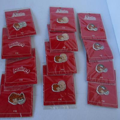 Lot of Older Orphin Annie Plastic Pins
