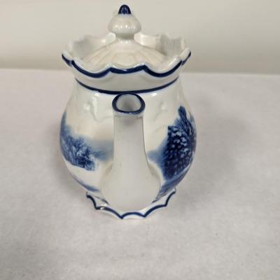Unmarked Blue & White Ceramic Tea Kettle With Winter Scene Horse & Sleigh Ride