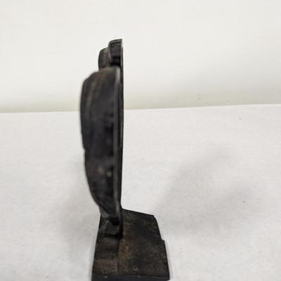 1989 Art Mark Cast Iron Rooster Doorstop