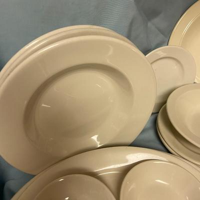 Homer Laughlin Dish Set and Syracuse Restaurant Ware