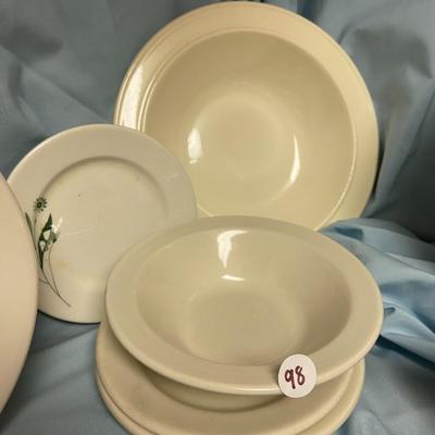 Homer Laughlin Dish Set and Syracuse Restaurant Ware