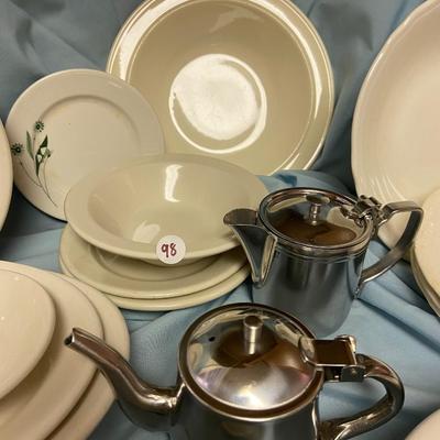 Homer Laughlin Dish Set and Syracuse Restaurant Ware