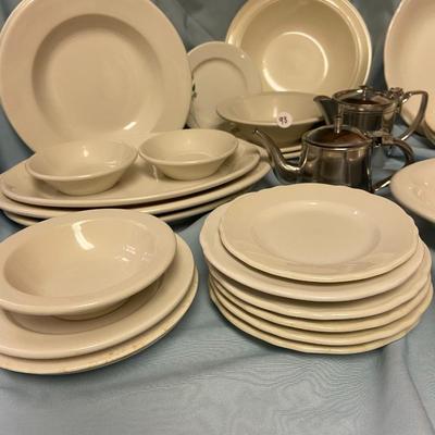 Homer Laughlin Dish Set and Syracuse Restaurant Ware