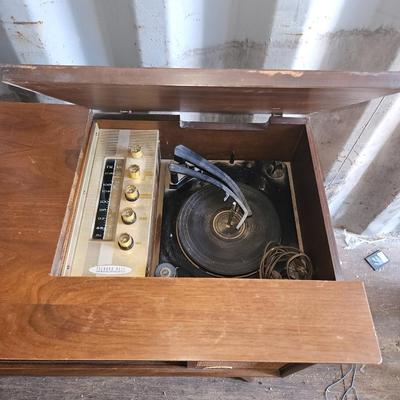 MCM Entertainment Console By Packard Bell