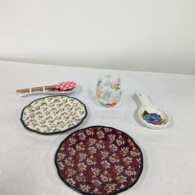 Pioneer Woman Plates Spoons