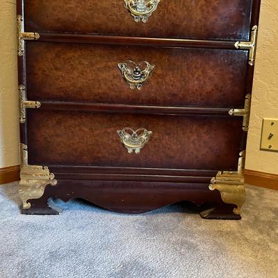 KOREAN TANSU-STYLE CHINOISERIE NARROW CHEST