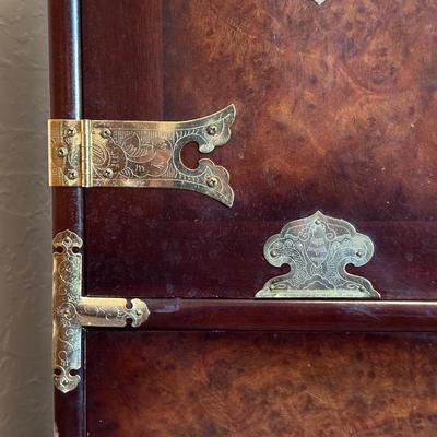 KOREAN TANSU-STYLE CHINOISERIE NARROW CHEST