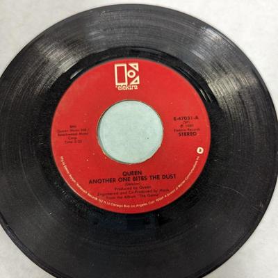 Vintage 45 Records Queen Dionne Warwick Beatles