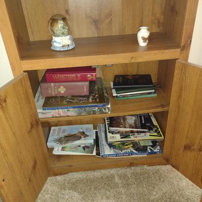 Laminate Wood Finish Bookshelf/Storage Cabinet- Measures Approx 29 1/2
