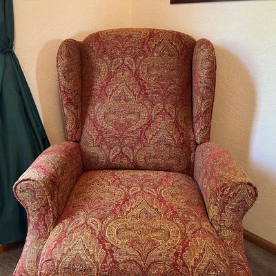 LIKE NEW LANE RECLINER