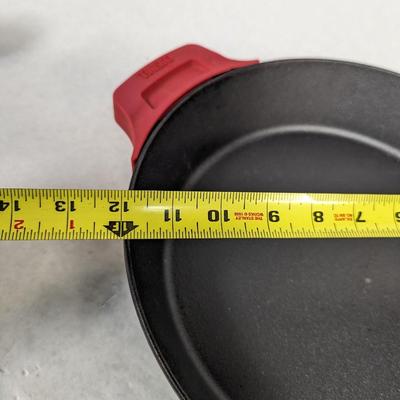 Lidded Cast Iron Skillet Dual Handle Braiser Frying Pan with Silicone Handle Covers