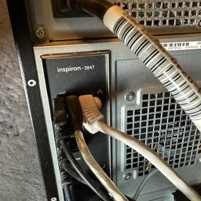 COMPLETE DELL DESKTOP COMPUTER WIN 10 AND MORE