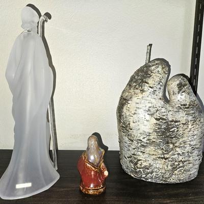 2 Nativity Figures and an angel figurine