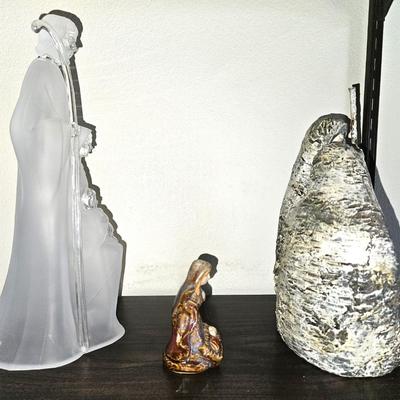 2 Nativity Figures and an angel figurine