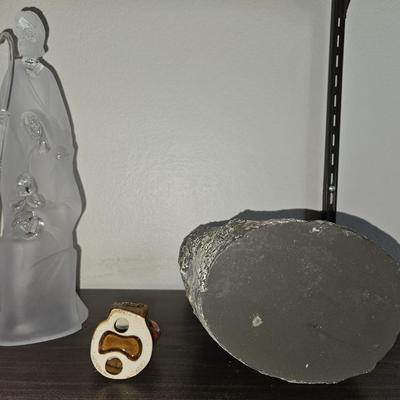 2 Nativity Figures and an angel figurine