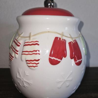 Halmark Christmas/ Wintertime Cookie Jar