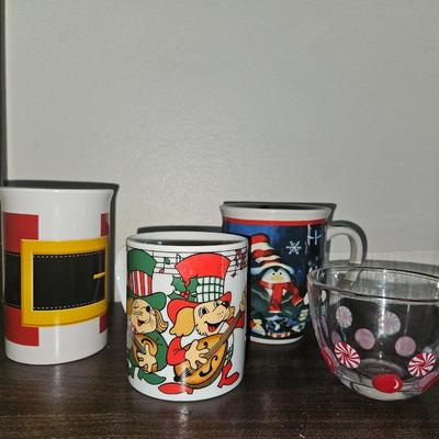 Set of 4 Holiday Mugs