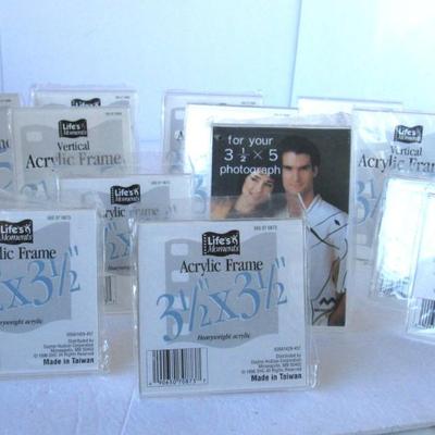Bunch of Acrylic Small Standing Frames