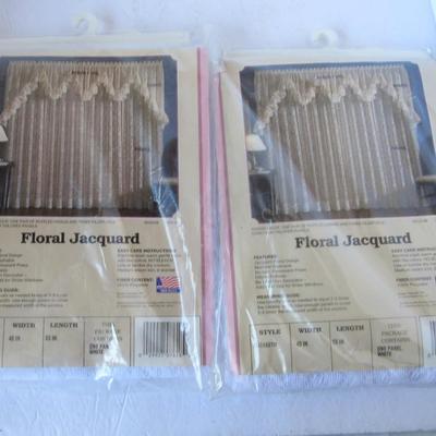 2 Floral Jacquard Curtain Panels