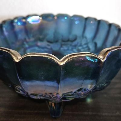 Indiana Glass Blue Peacock Iridescent Grape Harvest Fruit Bow