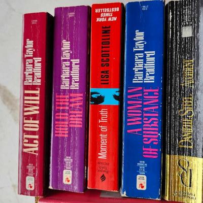 Fiction paperback book lot Including Danielle Steel and Higgins Clark